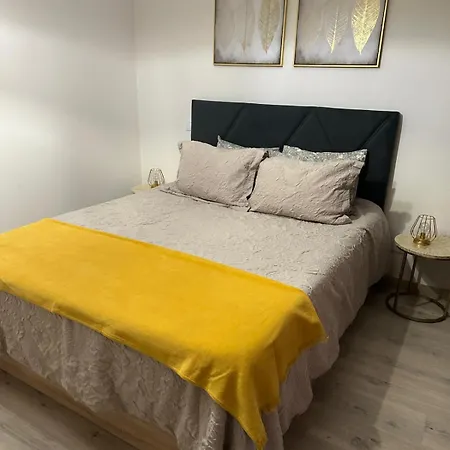 Elite 1e Apartment *